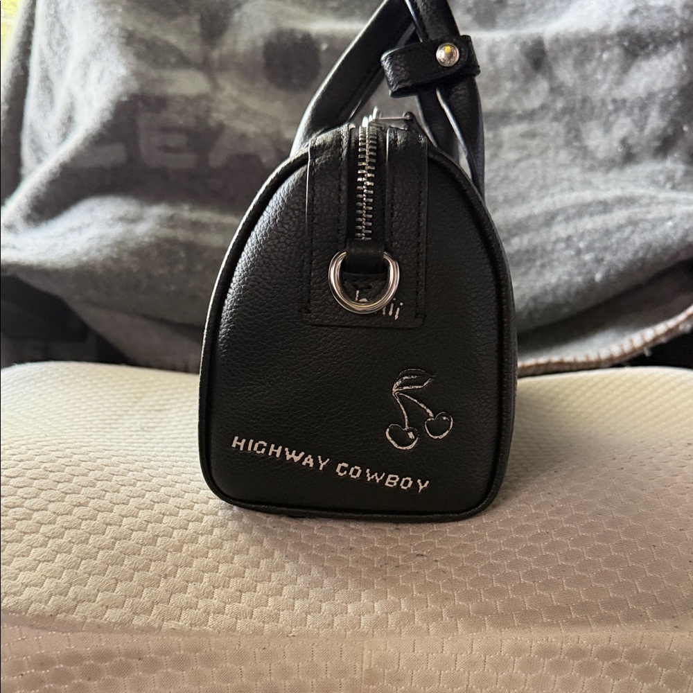 Coach Gotham Duffle Bag 24 with Sketch Print - Picture 4 of 6